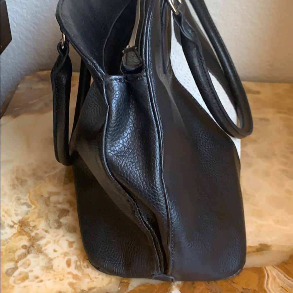 Kenneth Cole Reaction handbag/ purse - Picture 11 of 16